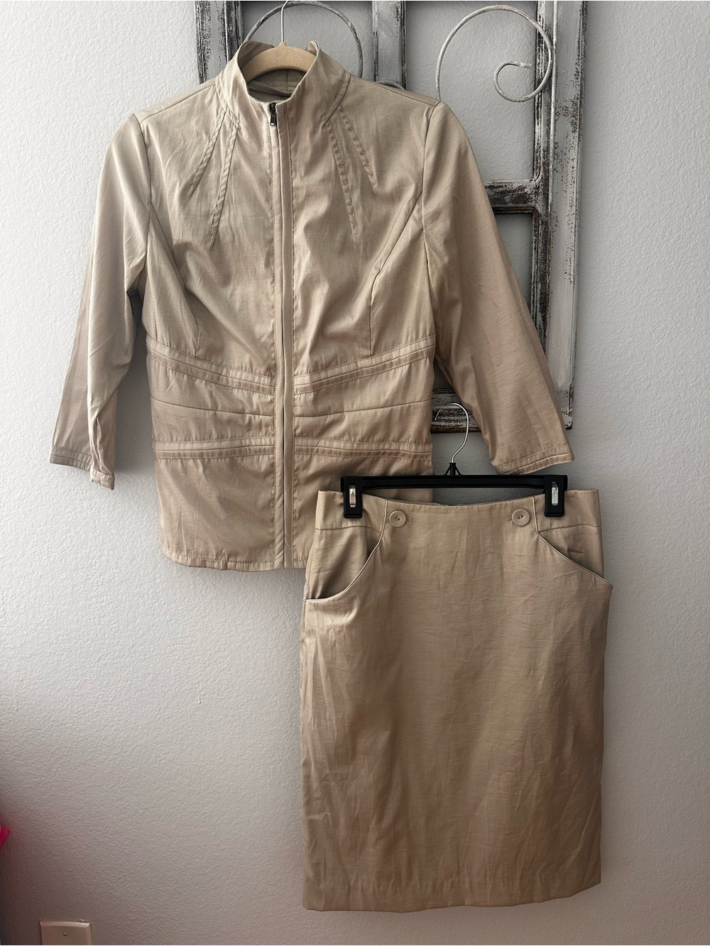 Reiss Women’s Beige Zip-Front Jacket & Skirt Set